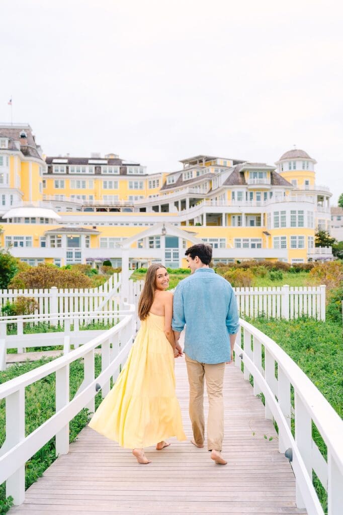 engagement photoshoot at the ocean house (yellow hotel in rhode island)